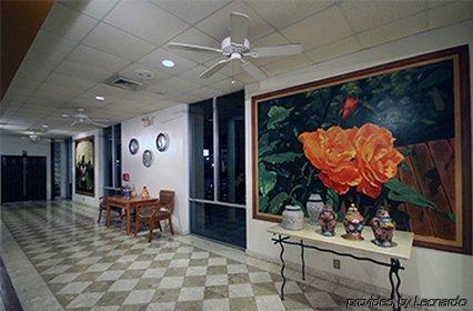 Inn Clarion Near Airport